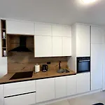 شقة Sea Ii - Modern With Pool - 30 Meters From The