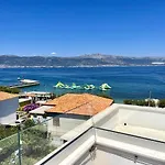 شقة Sea Ii - Modern With Pool - 30 Meters From The *