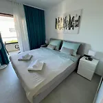 Sea Ii - Modern With Pool - 30 Meters From The شقة *